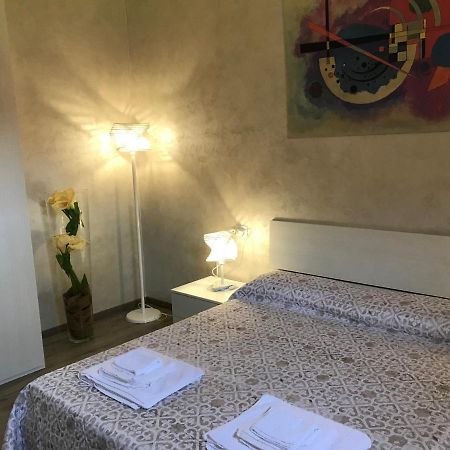 Vea Apartment Padenghe sul Garda Exterior foto